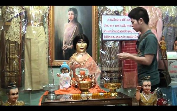 The shrine of Mae Nak Phra Khanong, a testament to her enduring legacy in Thai culture.