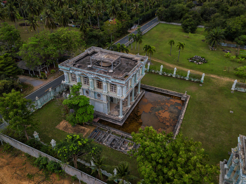 Abandoned Dolphin Bay Mansion, resembling the grandeur of the Ghost Palace