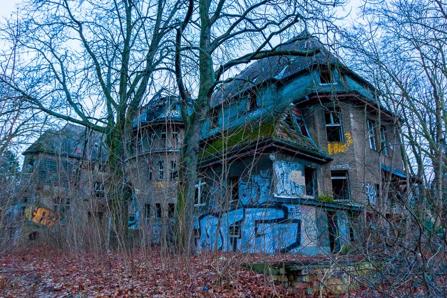 Creepy scene from an abandoned hospital, emitting an otherworldly essence, ideal for the narrative.