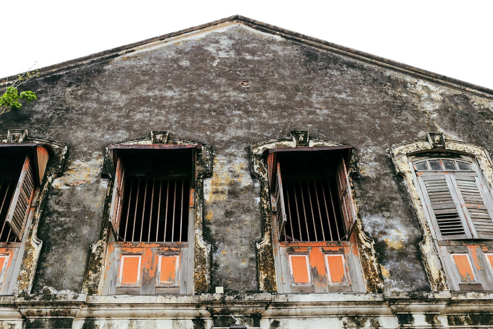 An abandoned house representing historical memories associated with Hantu Jepun