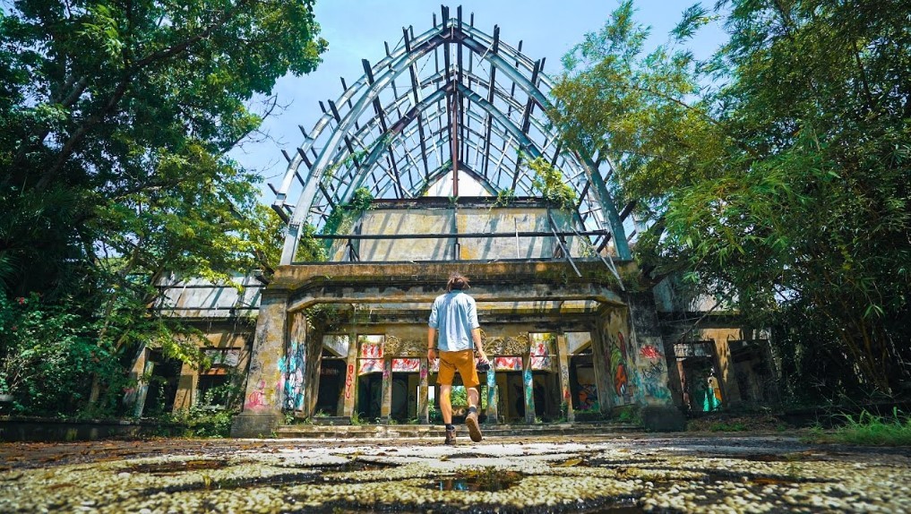 Taman Festival, Bali: Ghost Town Of An Abandoned Theme Park